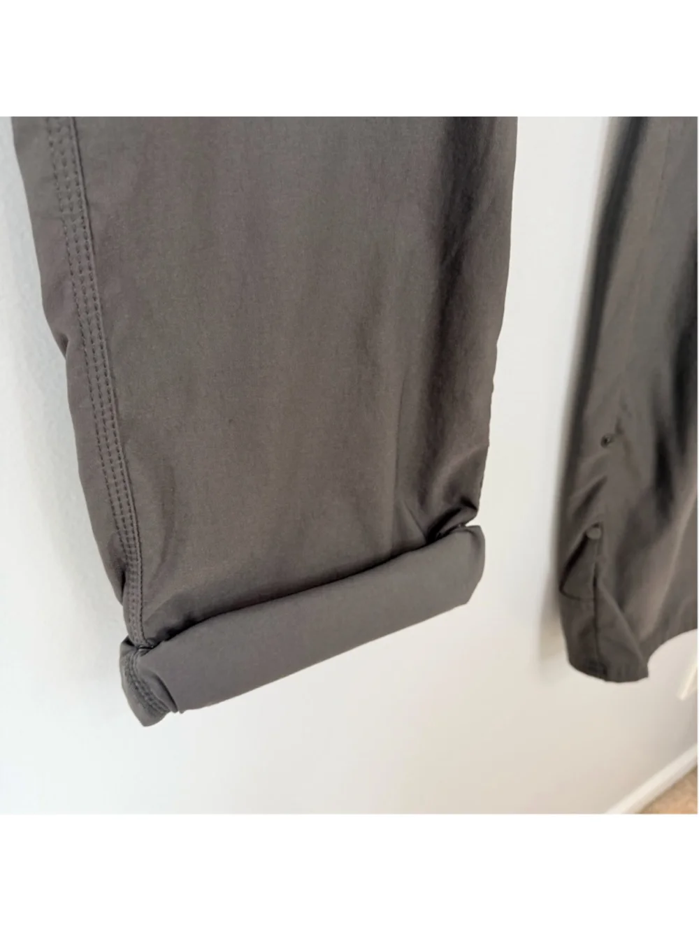 prAna Stretch Zion Gray Relaxed Fit Cargo Pants Men's Size 40X32 Outdoors Hiking